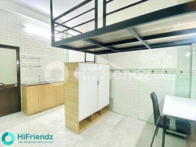 PHÒNG TRỌ SINH VIÊN GIÁ RẺ - DUPLEX BAN CÔNG GẦN VÒNG XOAY PHÚ LÂM