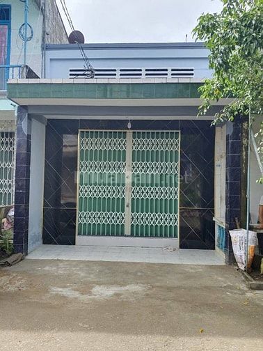 Cần tiền bán gấp căn nhà Đ.Tân Hiệp 10, hóc môn 121m2 SHR. Giá 985Tr