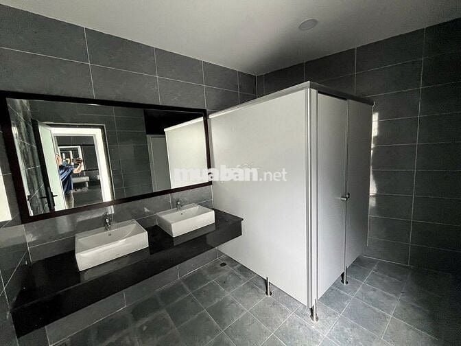 Cho thuê kho 1052m2 Võ Văn Kiệt Phường 1 Quận 5