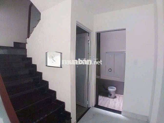 Nhà nc gần chợ tân định & nhà thờ tân định 2pn và Công viên Lê Văn Tám