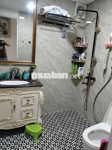 Bán Căn Chung Cư Vimeco Nguyễn Chánh 130m2 3pn 2wc.