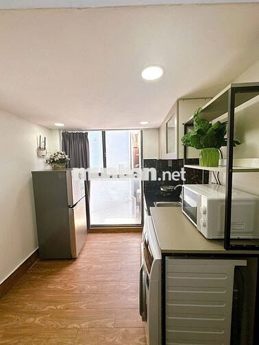 Căn hộ duplex máy giặt riêng cửa sổ lớn nội thất cao cấp ở Phú Nhuận