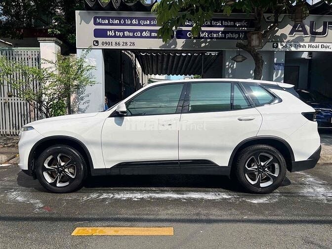 VinFast Lux SA2.0 2022 bản base