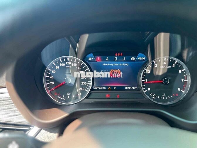 VinFast Lux SA2.0 2022 bản base