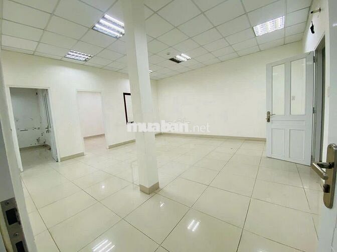 MẶT TIỀN NGUYỄN VĂN TRỖI - 8x15m - 3 TẦNG ỐP KÍNH ĐẸP