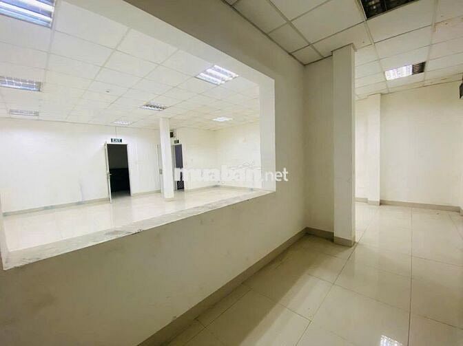 MẶT TIỀN NGUYỄN VĂN TRỖI - 8x15m - 3 TẦNG ỐP KÍNH ĐẸP