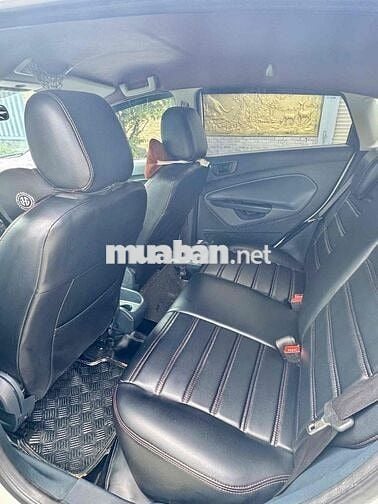 Ford Fiesta 2013 1.6 AT Hatchback - 100000 km