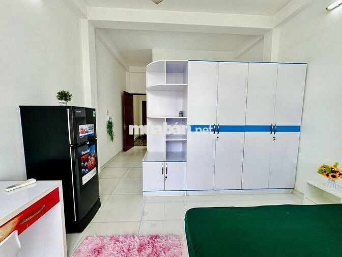 Cho thuê phòng Ban Công, Full NT, tách bếp ở Trần Xuân Soạn, Tân Hưng