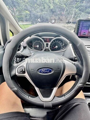Ford Fiesta 2013 1.6 AT Hatchback - 100000 km
