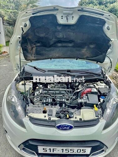 Ford Fiesta 2013 1.6 AT Hatchback - 100000 km