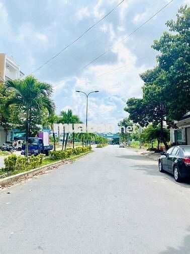 Cho thuê mặt bằng kdc diệu hiền.120mv + 200mv sân.4tr.lộ 30m.