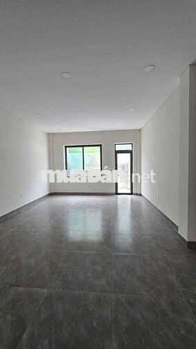 CHO THUÊ NHÀ 5X24(TRỆT+2LẦU) TRỐNG SUỐT NGAY LÊ TRỌNG TẤN ĐƯỜNG TẢI