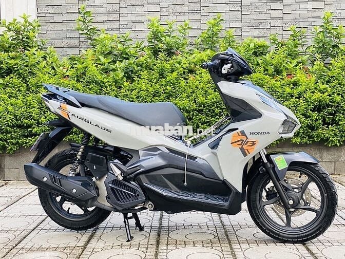 HONDA AIR BLADE 125 FI BẢN ĐEN SẦN KHÓA SMARKEY