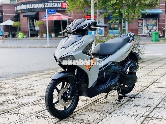 HONDA AIR BLADE 125 FI BẢN ĐEN SẦN KHÓA SMARKEY