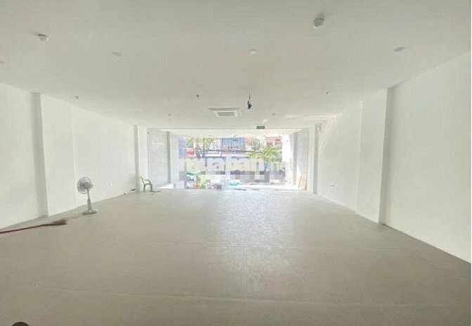Nhà ngay mặt tiền đường 3 Tháng 2 Ngay vòng Xoay dân chủ Quận 10