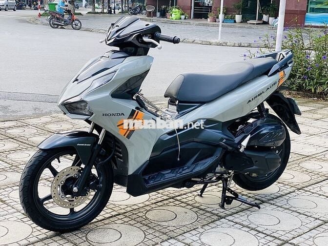HONDA AIR BLADE 125 FI BẢN ĐEN SẦN KHÓA SMARKEY