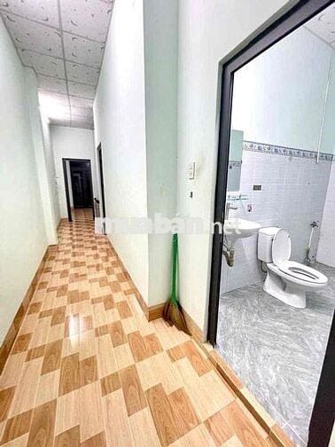 Nhà lầu 3 phòng hẻm ô tô Hoàng Quốc Việt