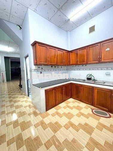 Nhà lầu 3 phòng hẻm ô tô Hoàng Quốc Việt