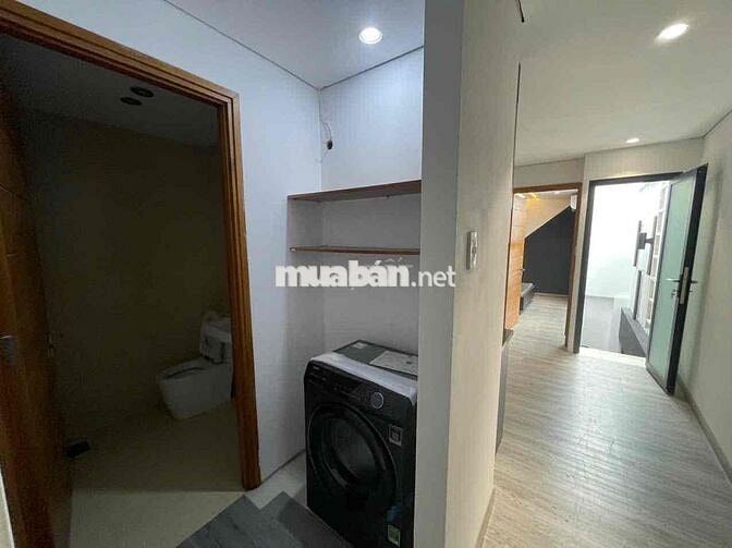 CĂN HỘ 2 PHÒNG NGỦ NGAY PEARL PLAZA- GẦN LANDMART 81. FULL NỘI THẤT