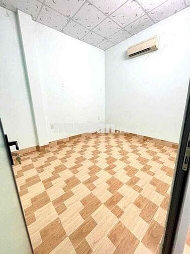 Nhà lầu 3 phòng hẻm ô tô Hoàng Quốc Việt