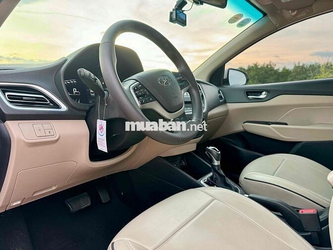 Hyundai Accent 2022 1.4 AT - 35000 km