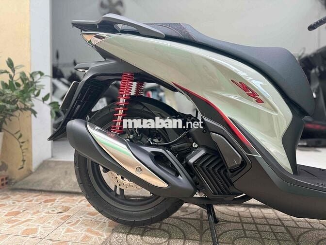 SH 125 ABS 2025 Xám Xi Măng odo 02km