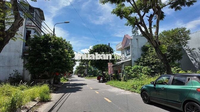 ĐẤT ĐƯỜNG 7,5M DT: 130M2 NGANG 10M – KẸP LỐI THOÁT HIỂM SÁT LÔ GÓC