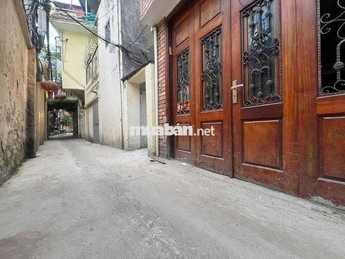 Bán nhà đẹp ở ngay gần phố Khâm Thiên Đống Đa