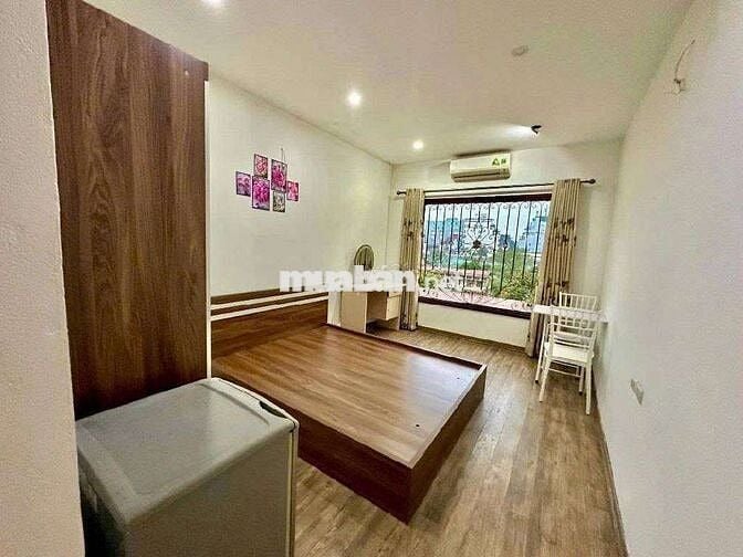 Bán nhà đẹp ở ngay gần phố Khâm Thiên Đống Đa