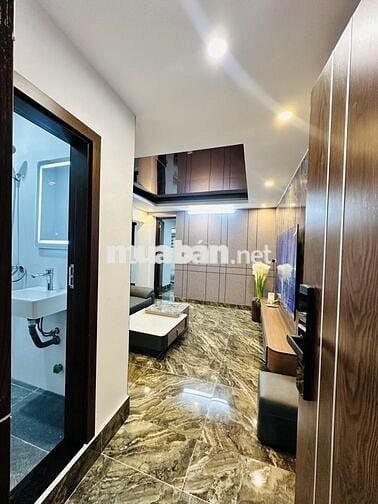 Tập thể Phương mai tầng 2. 80m2. 3 phòng ngủ 2vs. Giá 5.25 ty
