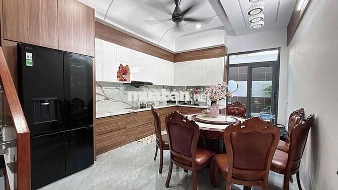 nhà đã hoàn công để toàn bộ nội thất chính chủ
