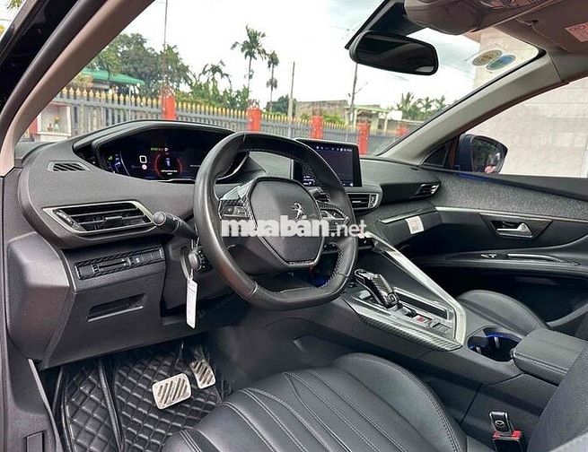 Em cần bán Peugeot 3008 đời 2020 bản Full, 1 chủ