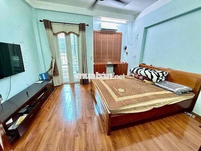 Hot hot! Tây Sơn, 50m ra phố, 2 thoáng, gần hồ, nhà dân xây.28m. 6,2ty