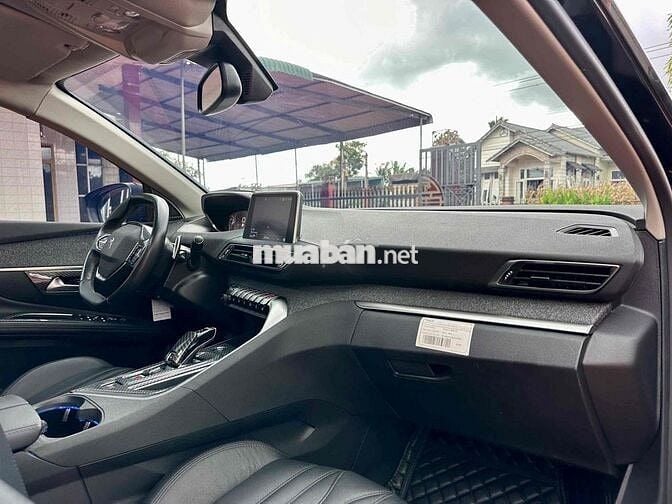 Em cần bán Peugeot 3008 đời 2020 bản Full, 1 chủ