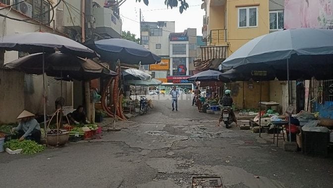 Cần bán gấp nhà diện tích 46,6m2 , mặt tiền 3,5m, đường trước nhà 7,5m
