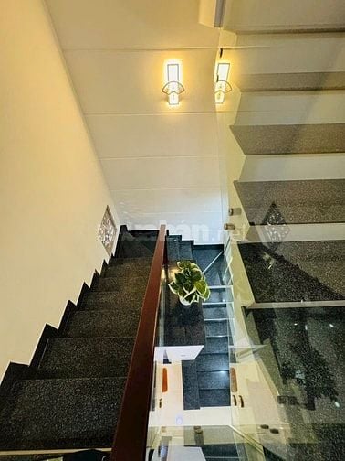 ⭐️Nhà 3 Lầu tuyệt đẹp Cao cấp xe hơi để trong nhà Phạm Văn Chiêu, P16,