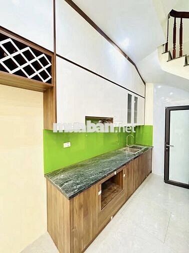CĂN XÂY MỚI HOÀNG MAI CŨ- KÍNH KOONG - LÔ GÓC