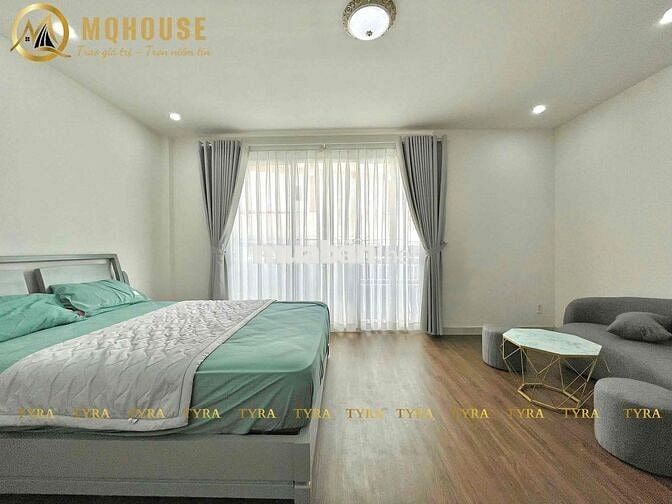 🏡Căn Hộ Ngay Trung Tâm Quận Phú Nhuận - Full Nội Thất Mới - Bancol Lớn
