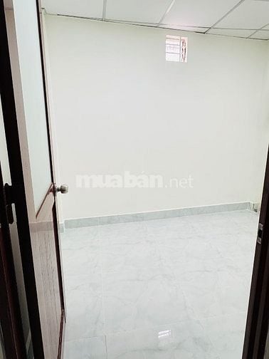 NHÀ NGUYÊN CĂN 2PN CHO THUÊ GIÁP QUẬN 1