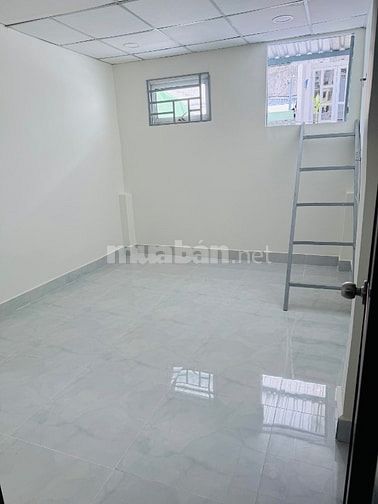 NHÀ NGUYÊN CĂN 2PN CHO THUÊ GIÁP QUẬN 1
