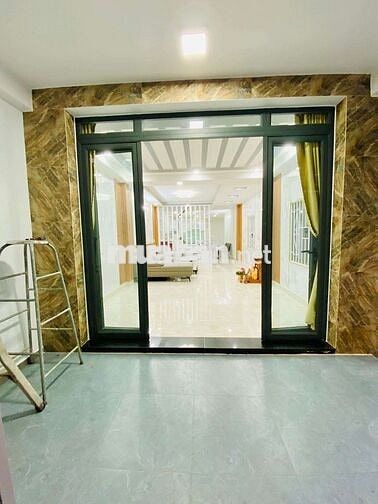 DIỆN TÍCH RỘNG - HẺM XE HƠI - GẦN MẶT TIỀN HUỲNH TẤN PHÁT.