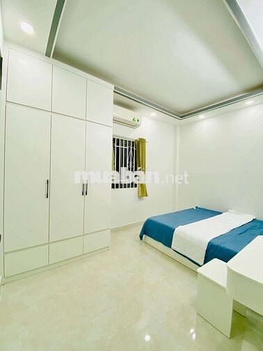DIỆN TÍCH RỘNG - HẺM XE HƠI - GẦN MẶT TIỀN HUỲNH TẤN PHÁT.