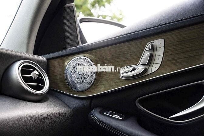 Mercedes Benz C250 Exclusive 2018 - Trắng/Đen