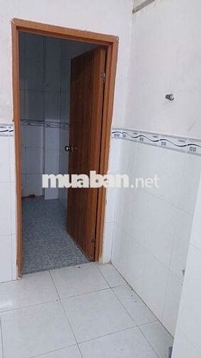 nhà 4 triệu 3 phòng ngủ gần trường Phan Ngọc Hiển