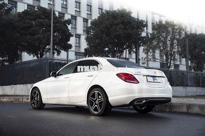 Mercedes Benz C250 Exclusive 2018 - Trắng/Đen
