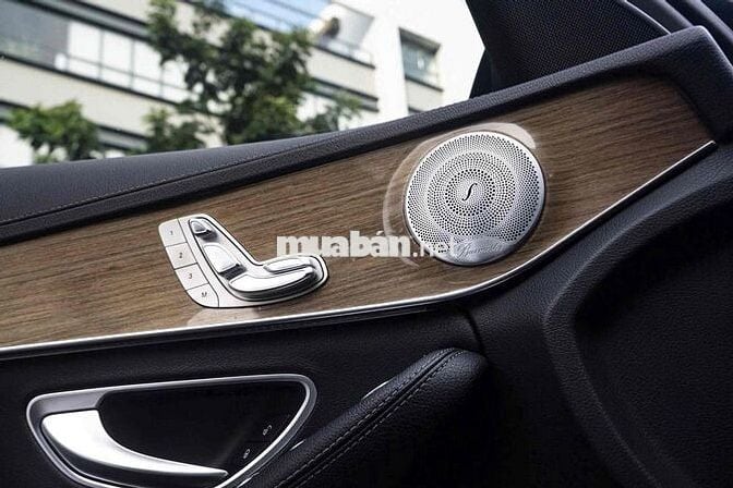 Mercedes Benz C250 Exclusive 2018 - Trắng/Đen