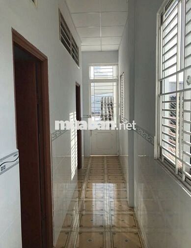 nhà 4 triệu 3 phòng ngủ gần trường Phan Ngọc Hiển
