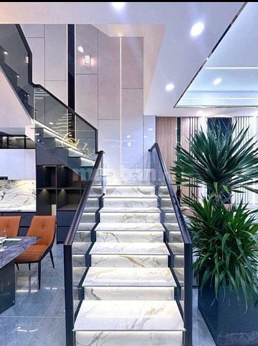 BẤN NHÀ 2 LẦU GẦN BỆNH VIỆN HOÀNG MỸ BÌNH DƯƠNG
