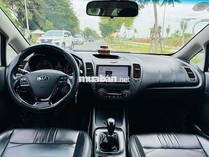 Kia Cerato 2016 1.6 MT