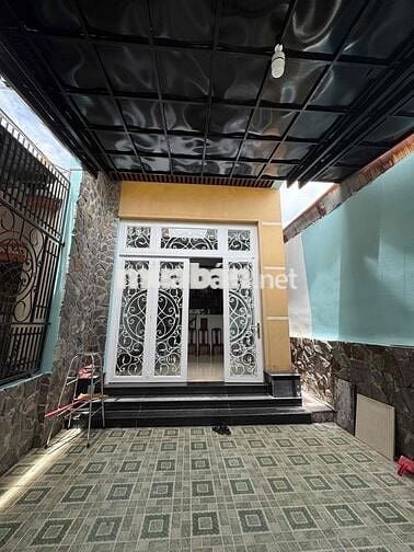 Cho Thuê Nhà 1T2L 3PN4WC Oto Đỗ Trong Sân Nhà ĐH Kinh Tế Luật